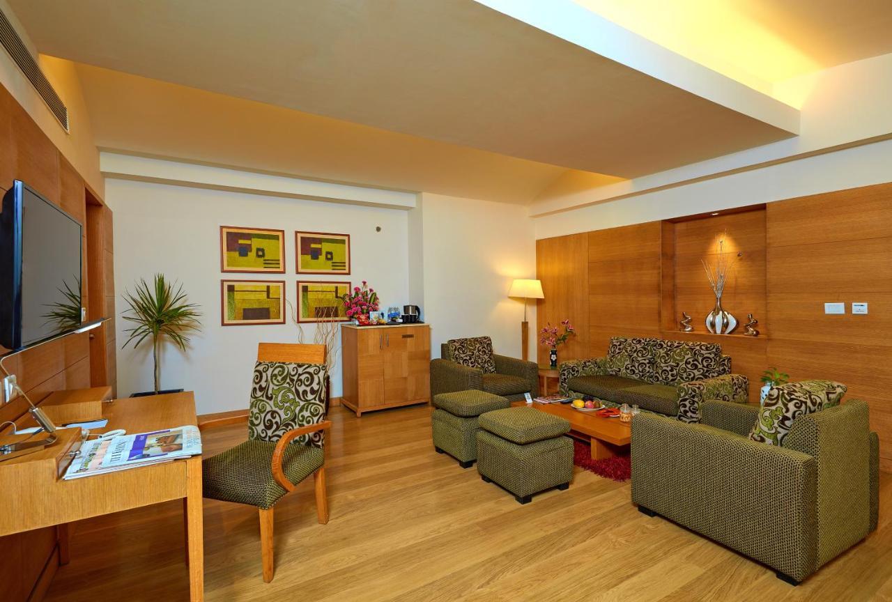 Park Plaza Chennai Omr Hotel Exterior photo