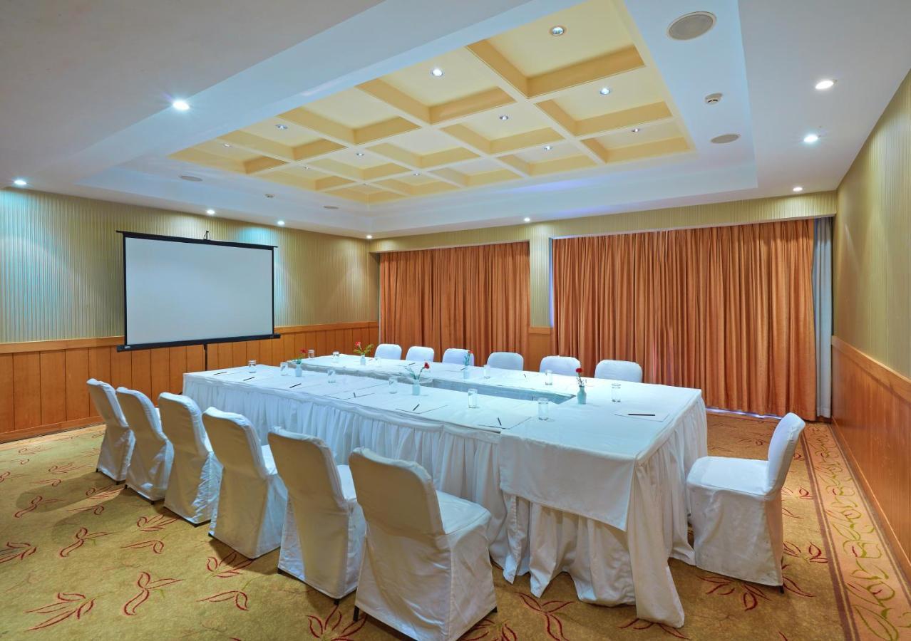 Park Plaza Chennai Omr Hotel Exterior photo