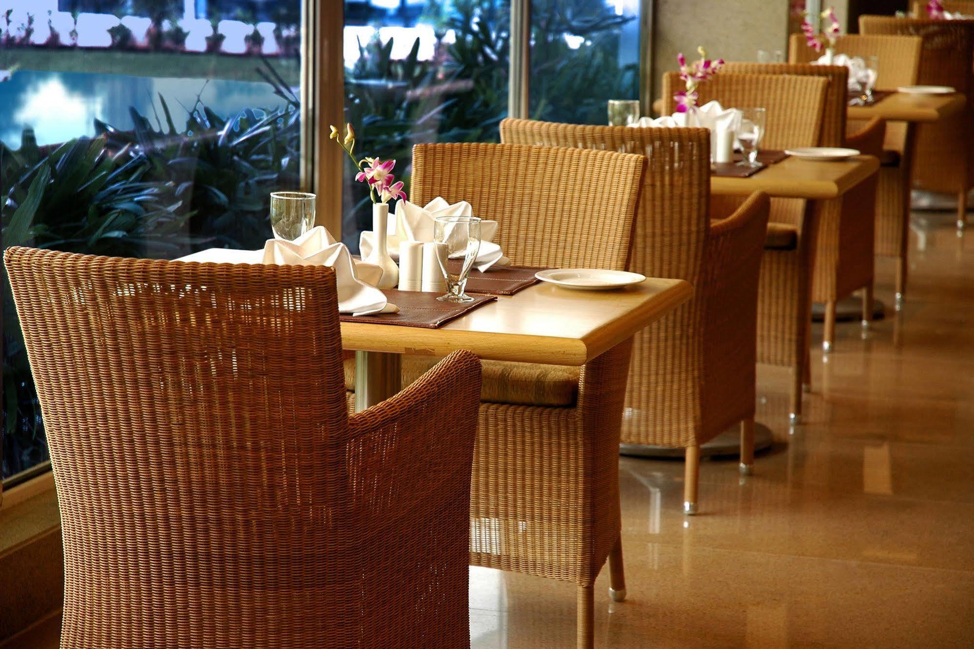 Park Plaza Chennai Omr Hotel Exterior photo