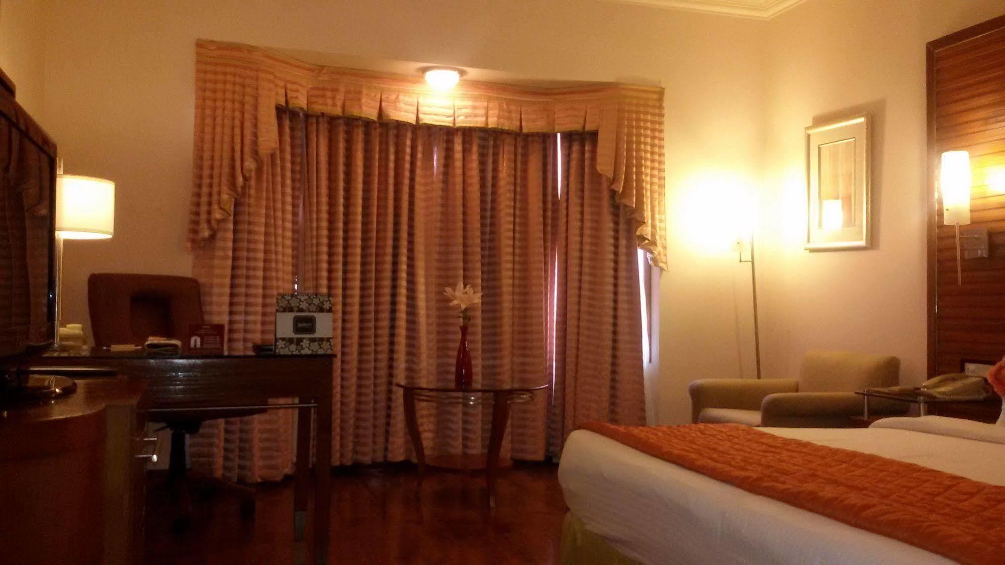 Park Plaza Chennai Omr Hotel Exterior photo